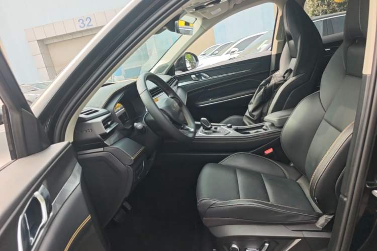 Used Lynk & Co 01 2023 2.0TD Two-Wheel Drive Pro Trim Left Front Seat
