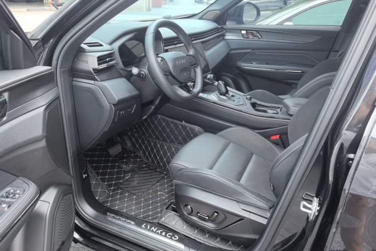 Used Lynk & Co 01 2023 2.0TD Four-Wheel Drive Dark Night Edition Left Front Seat