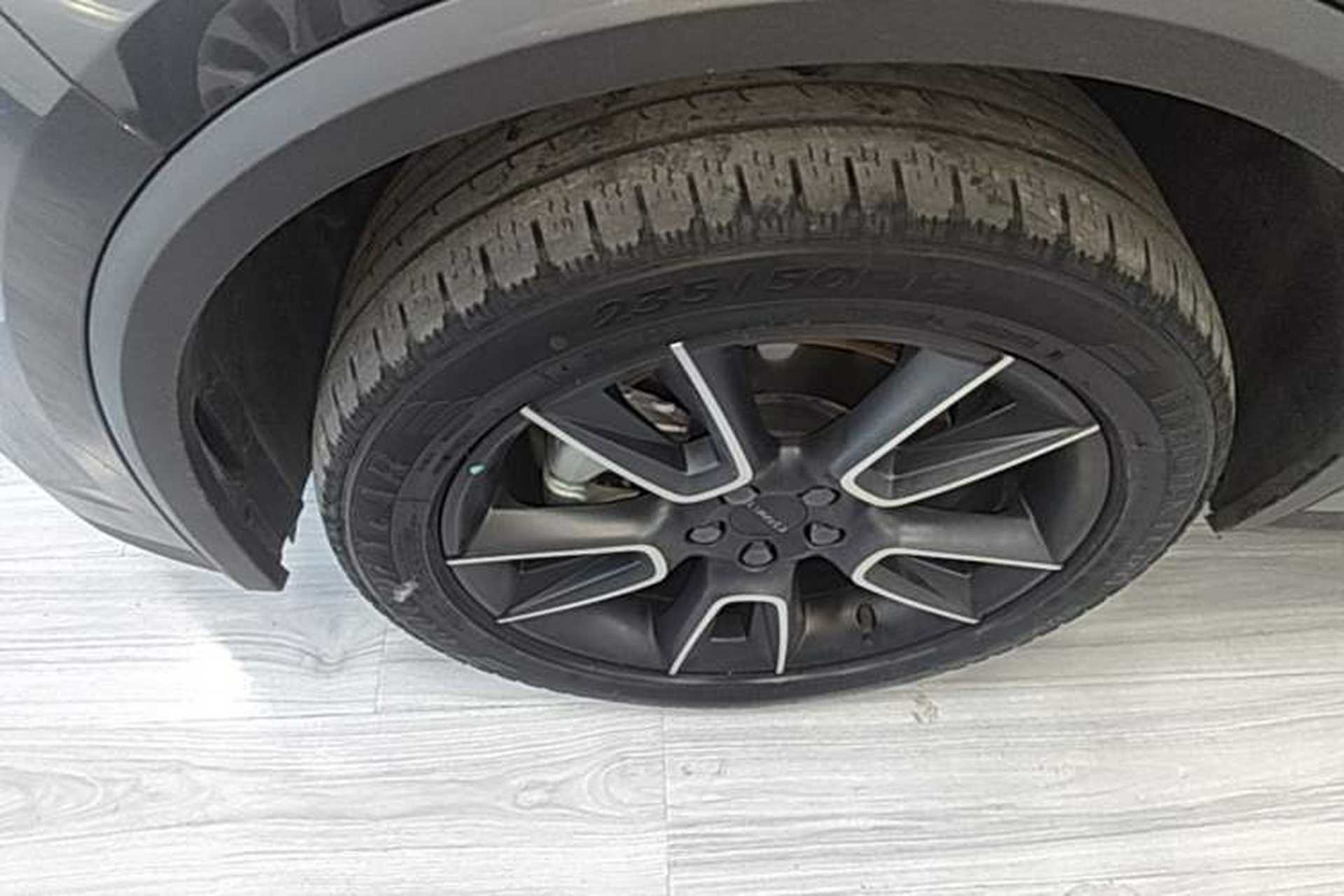 Used Lynk & Co 01 2023 2.0TD Two-Wheel Drive Pro Trim Left Front Wheel Hub