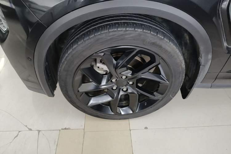 Used Lynk & Co 01 2023 2.0TD Four-Wheel Drive Dark Night Edition Left Front Wheel Hub