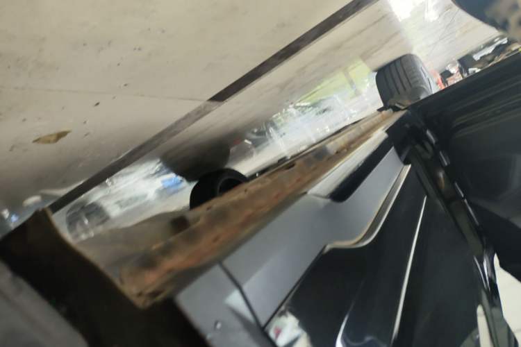 Used Lynk & Co 01 2023 1.5TD EM-F AM Left Side Sill