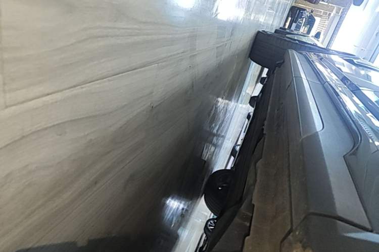 Used Lynk & Co 01 2023 2.0TD Two-Wheel Drive Pro Trim Left Side Sill