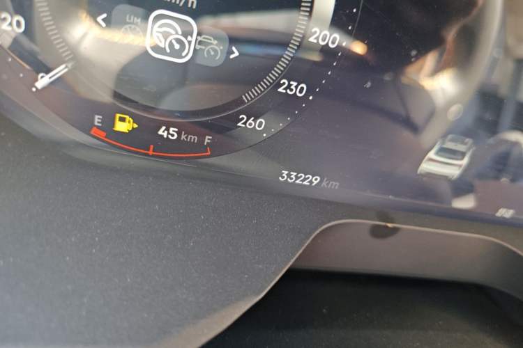 Used Lynk & Co 01 2023 2.0TD Two-Wheel Drive Pro Trim Odometer Close Up