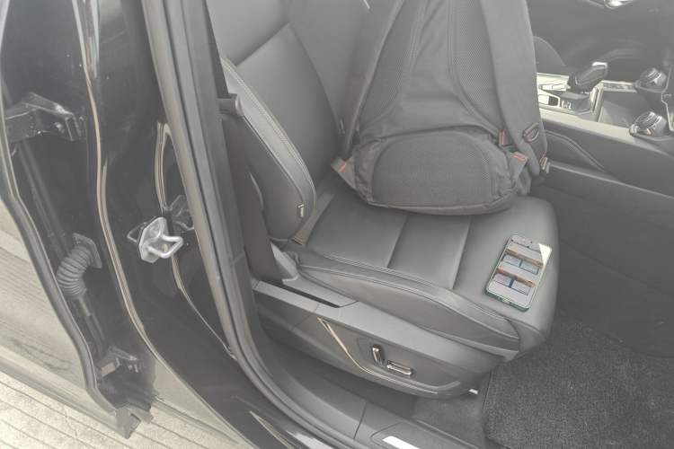 Used Lynk & Co 01 2023 1.5TD EM-F AM Right Front Seat