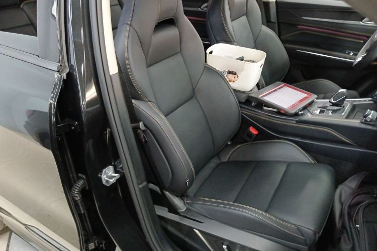 Used Lynk & Co 01 2023 2.0TD Two-Wheel Drive Pro Trim Right Front Seat