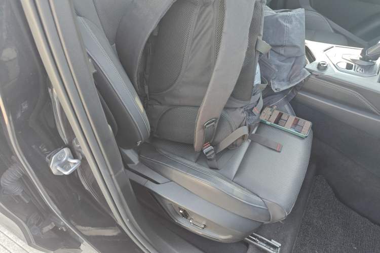 Used Lynk & Co 01 2023 1.5TD EM-F PM Right Front Seat