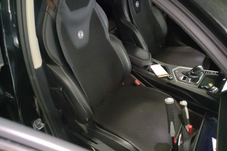 Used Lynk & Co 01 2023 2.0TD Two-Wheel Drive Pro Trim Right Front Seat