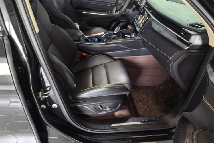 Used Lynk & Co 01 2023 2.0TD Two-Wheel Drive Pro Trim Right Front Seat
