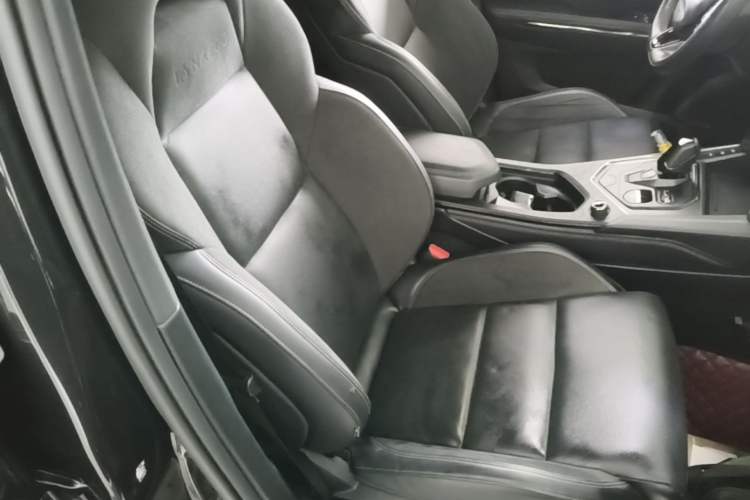 Used Lynk & Co 01 2023 2.0TD Four-Wheel Drive Dark Night Edition Right Front Seat