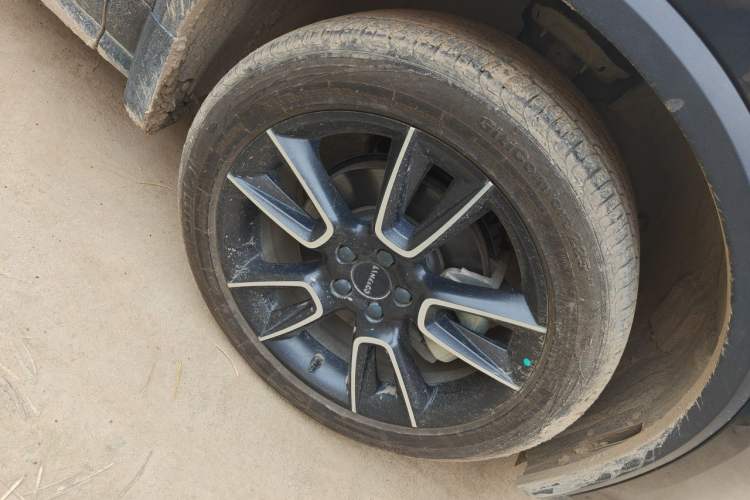 Used Lynk & Co 01 2023 2.0TD Two-Wheel Drive Pro Trim Right Front Wheel Hub