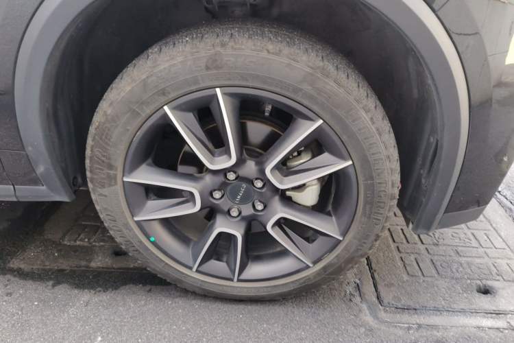 Used Lynk & Co 01 2023 2.0TD Two-Wheel Drive Pro Trim Right Front Wheel Hub