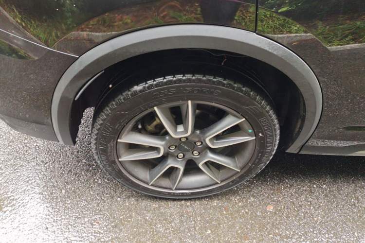 Used Lynk & Co 01 2023 2.0TD Two-Wheel Drive Pro Trim Right Rear Wheel Hub