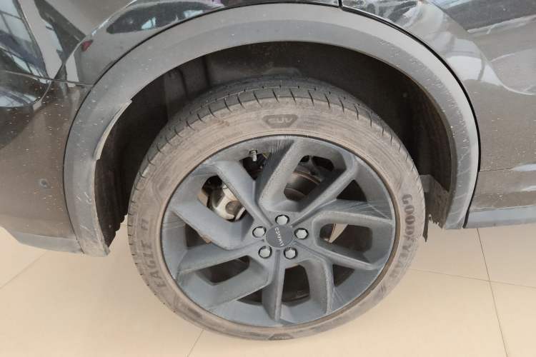 Used Lynk & Co 01 2023 2.0TD Four-Wheel Drive Dark Night Edition Right Rear Wheel Hub