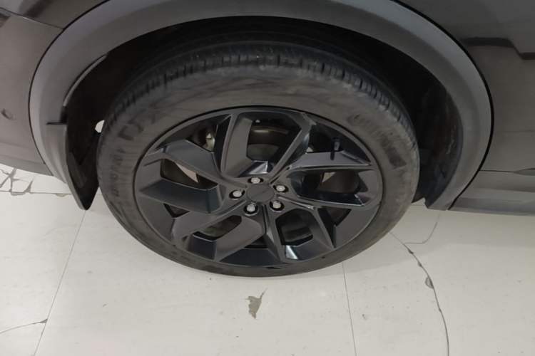 Used Lynk & Co 01 2023 2.0TD Four-Wheel Drive Dark Night Edition Right Rear Wheel Hub