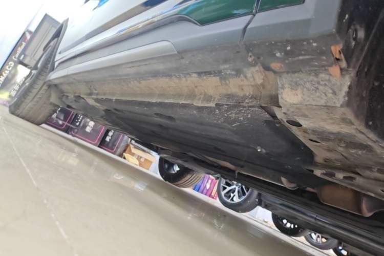 Used Lynk & Co 01 2023 2.0TD Two-Wheel Drive Pro Trim Right Side Sill