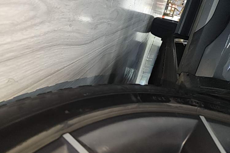 Used Lynk & Co 01 2023 2.0TD Two-Wheel Drive Pro Trim Right Side Sill