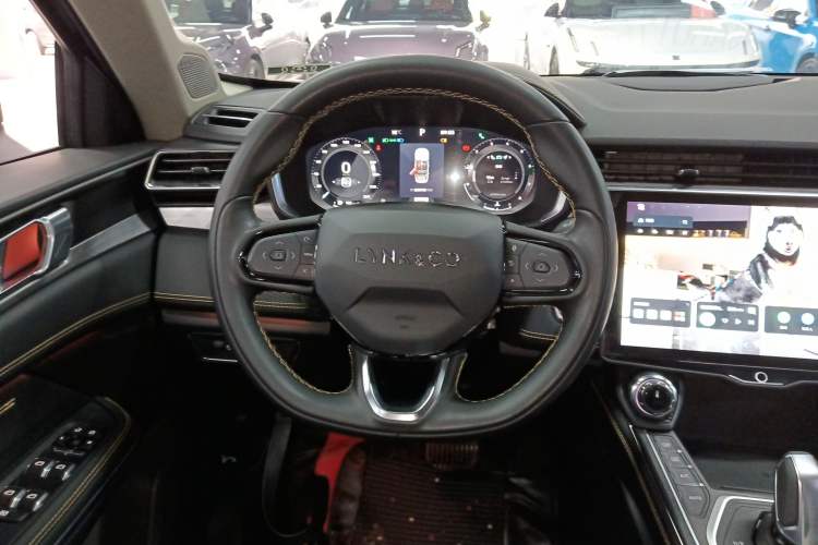 Used Lynk & Co 01 2023 2.0TD Two-Wheel Drive Pro Trim Steering Wheel