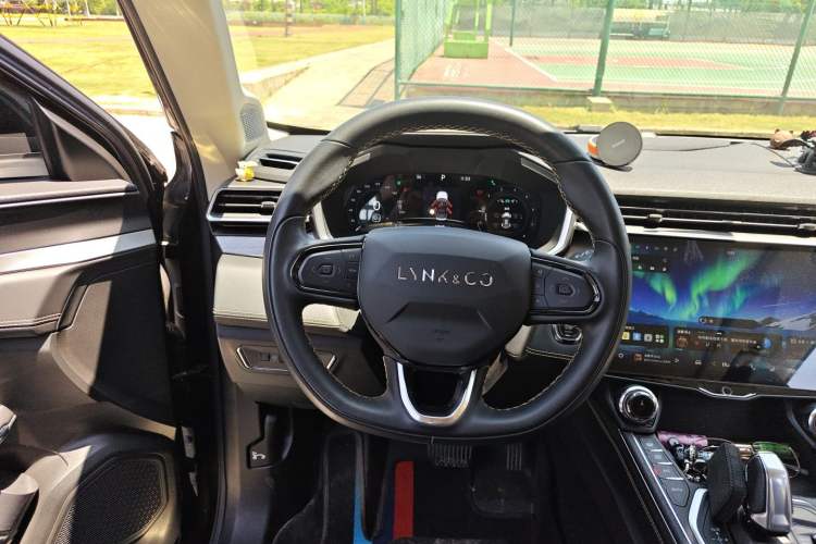 Used Lynk & Co 01 2023 2.0TD Two-Wheel Drive Pro Trim Steering Wheel