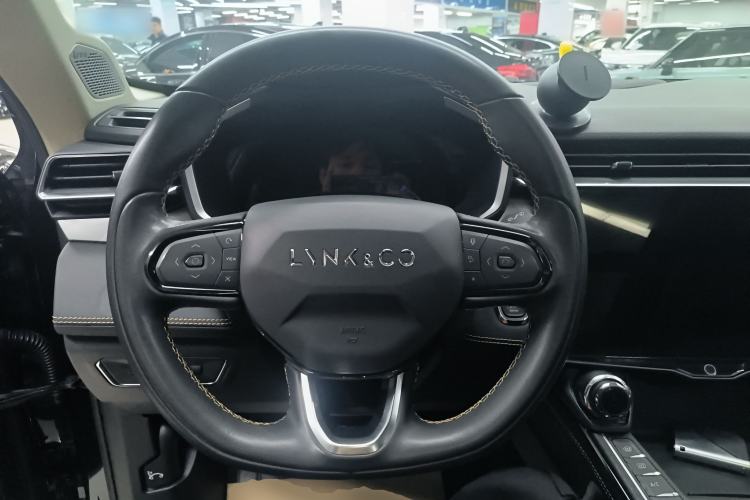 Used Lynk & Co 01 2023 2.0TD Two-Wheel Drive Pro Trim Steering Wheel