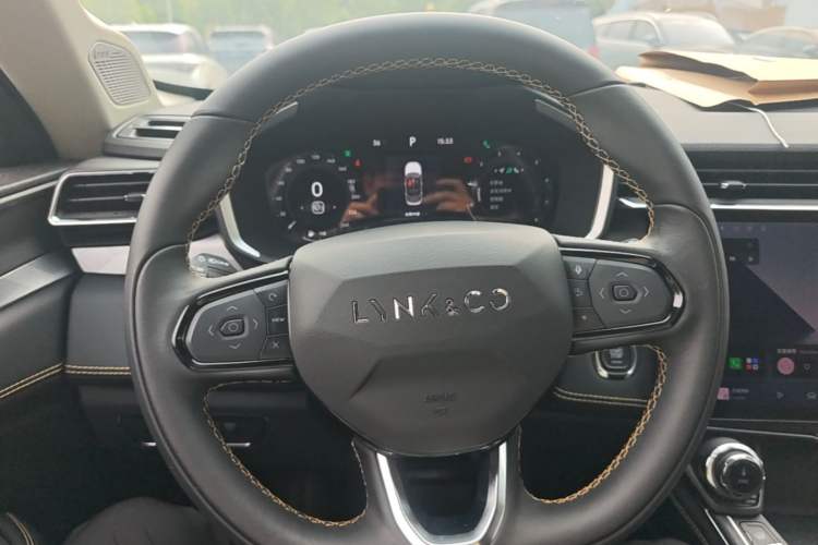 Used Lynk & Co 01 2023 2.0TD Two-Wheel Drive Pro Trim Steering Wheel