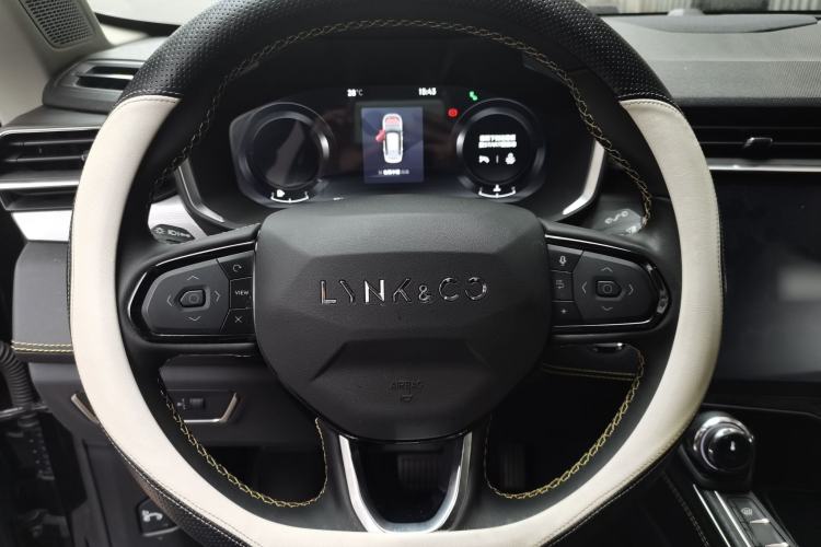 Used Lynk & Co 01 2023 2.0TD Two-Wheel Drive Pro Trim Steering Wheel