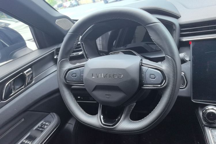 Used Lynk & Co 01 2023 2.0TD Four-Wheel Drive Dark Night Edition Steering Wheel