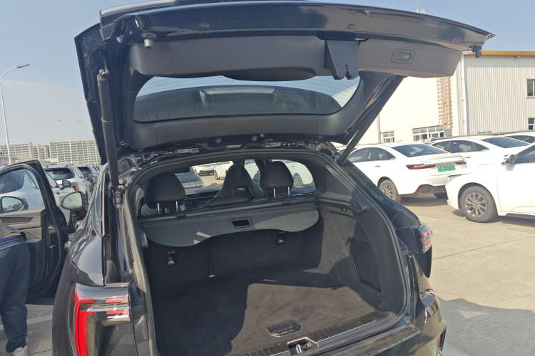 Used Lynk & Co 01 2023 1.5TD EM-F PM Trunk