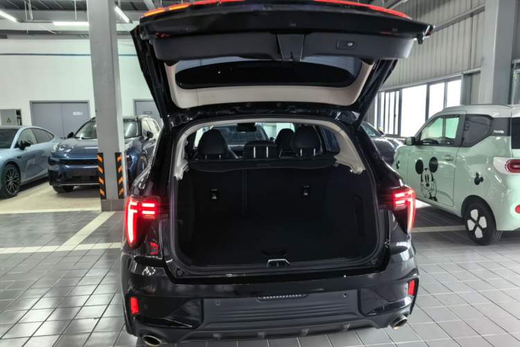 Used Lynk & Co 01 2023 2.0TD Two-Wheel Drive Pro Trim Trunk