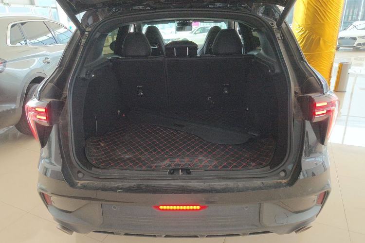 Used Lynk & Co 01 2023 2.0TD Four-Wheel Drive Dark Night Edition Trunk