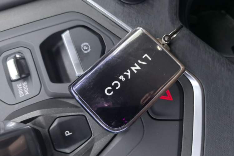 Used Lynk & Co 01 2023 2.0TD Two-Wheel Drive Pro Trim Vehicle Key
