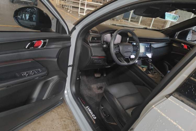 Used Lynk & Co 01 2023 1.5TD EM-F PM Driver Seat