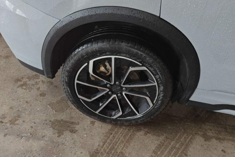 Used Lynk & Co 01 2023 1.5TD EM-F PM Exterior 5