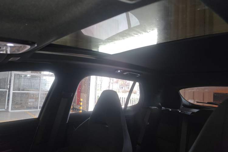 Used Lynk & Co 01 2023 1.5TD EM-F PM Headliner