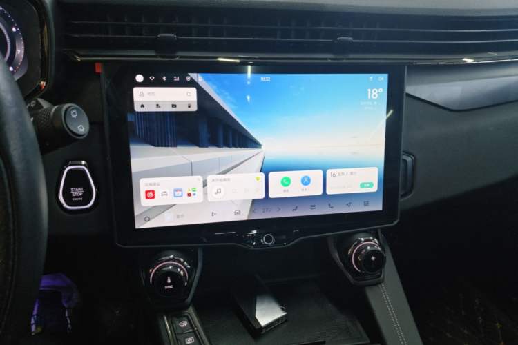 Used Lynk & Co 01 2023 2.0TD Four-Wheel Drive HypeHalo Audio And AC Panel