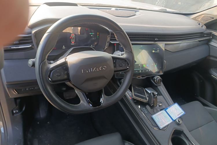 Used Lynk & Co 01 2023 1.5TD EM-F PM Center Console