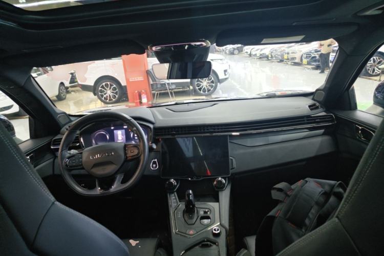 Used Lynk & Co 01 2023 2.0TD Four-Wheel Drive HypeHalo Center Console