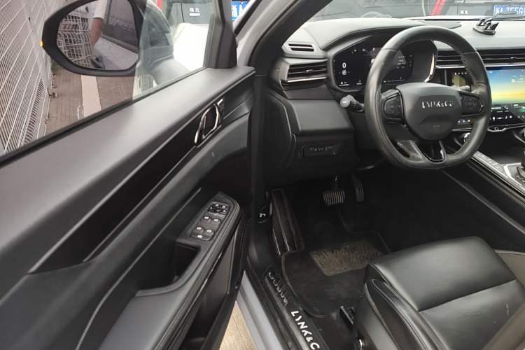 Used Lynk & Co 01 2023 1.5TD EM-F PM Driver Seat