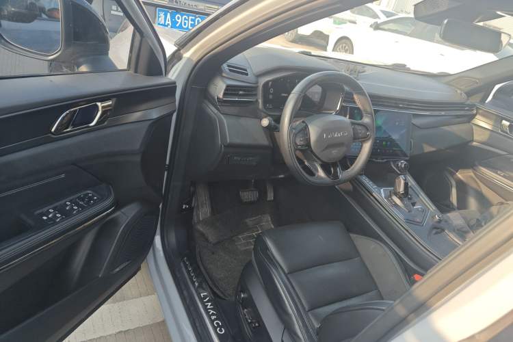 Used Lynk & Co 01 2023 1.5TD EM-F PM Driver Seat