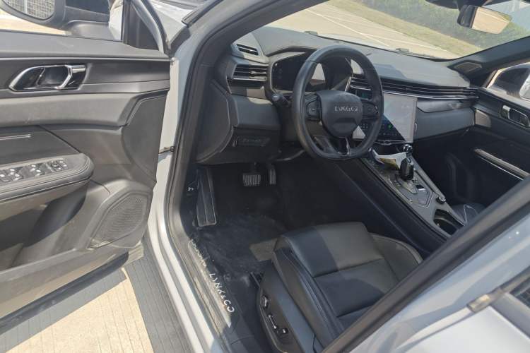 Used Lynk & Co 01 2023 1.5TD EM-F PM Driver Seat