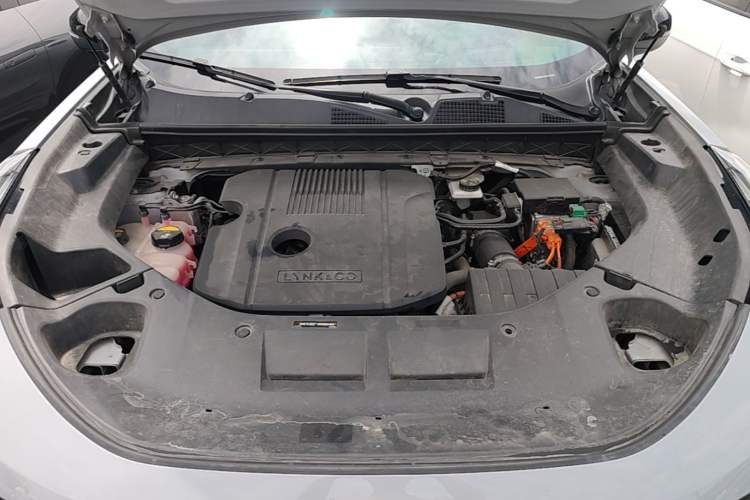 Used Lynk & Co 01 2023 1.5TD EM-F Dawn Engine Bay