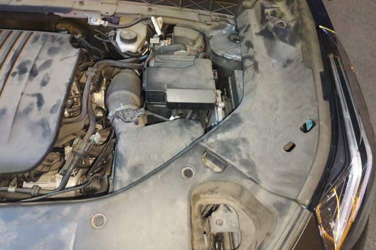 Used Lynk & Co 01 2023 2.0TD Two-Wheel Drive Pro Trim Engine Bay Left