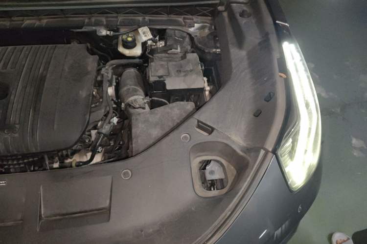 Used Lynk & Co 01 2023 2.0TD Two-Wheel Drive Asian Games Edition Engine Bay Left