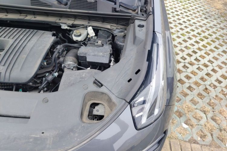 Used Lynk & Co 01 2023 2.0TD Two-Wheel Drive Pro Trim Engine Bay Left