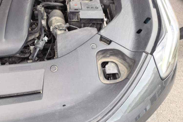 Used Lynk & Co 01 2023 2.0TD Two-Wheel Drive Asian Games Edition Engine Bay Left