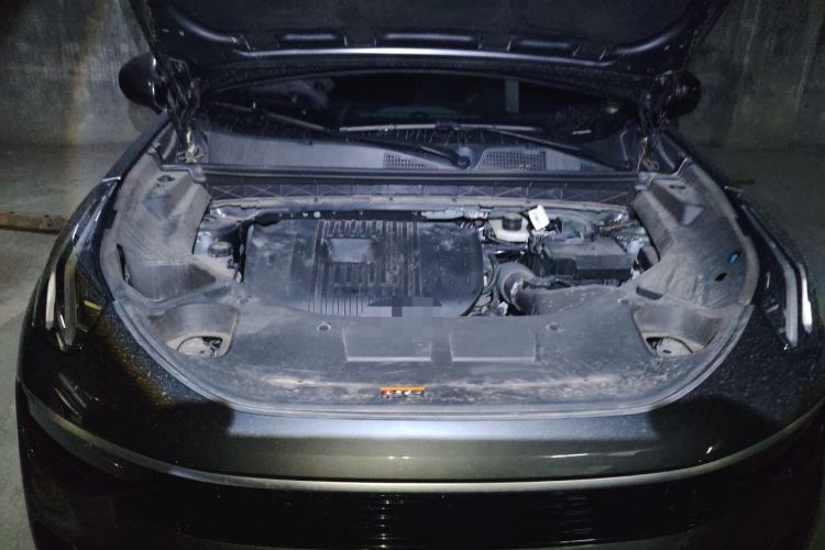 Used Lynk & Co 01 2023 2.0TD Two-Wheel Drive Pro Trim Engine Bay