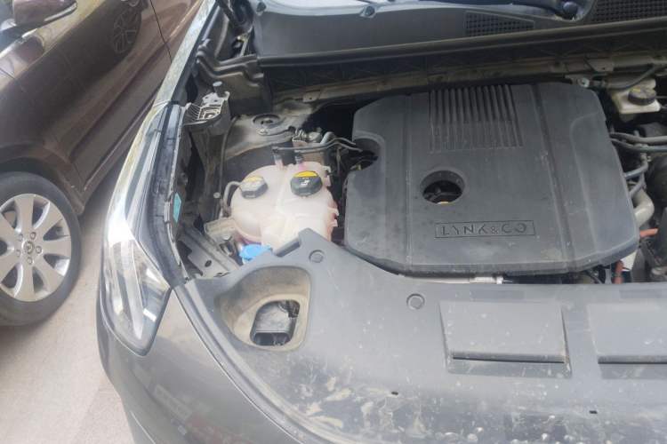 Used Lynk & Co 01 2023 1.5TD EM-F Dawn Engine Bay Right