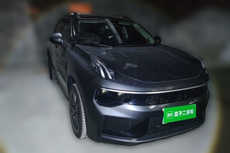 Used Lynk & Co 01 2023 2.0TD Two-Wheel Drive Pro Trim Front Right 45 Deg