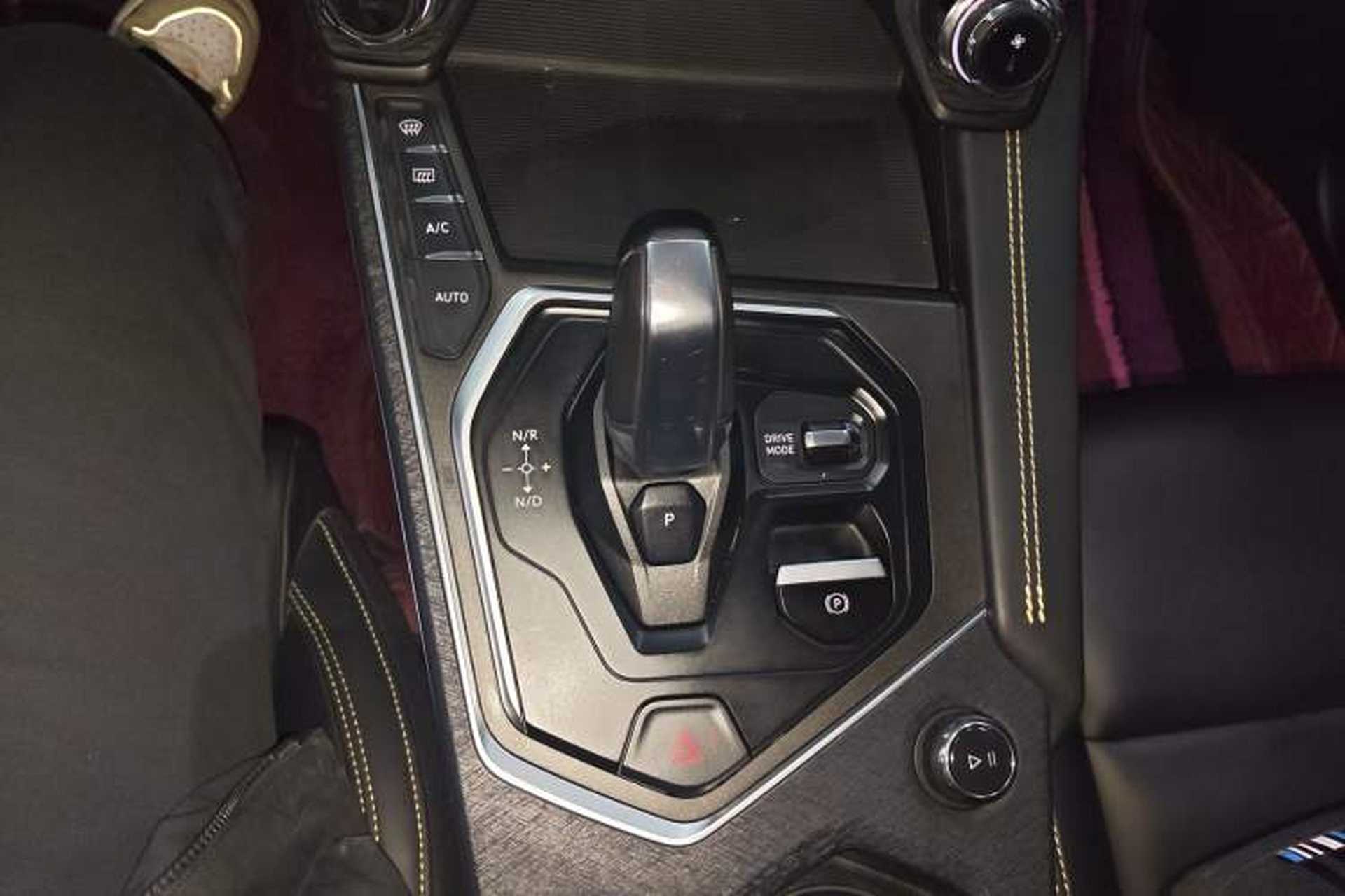 Used Lynk & Co 01 2023 2.0TD Two-Wheel Drive Asian Games Edition Gear Lever