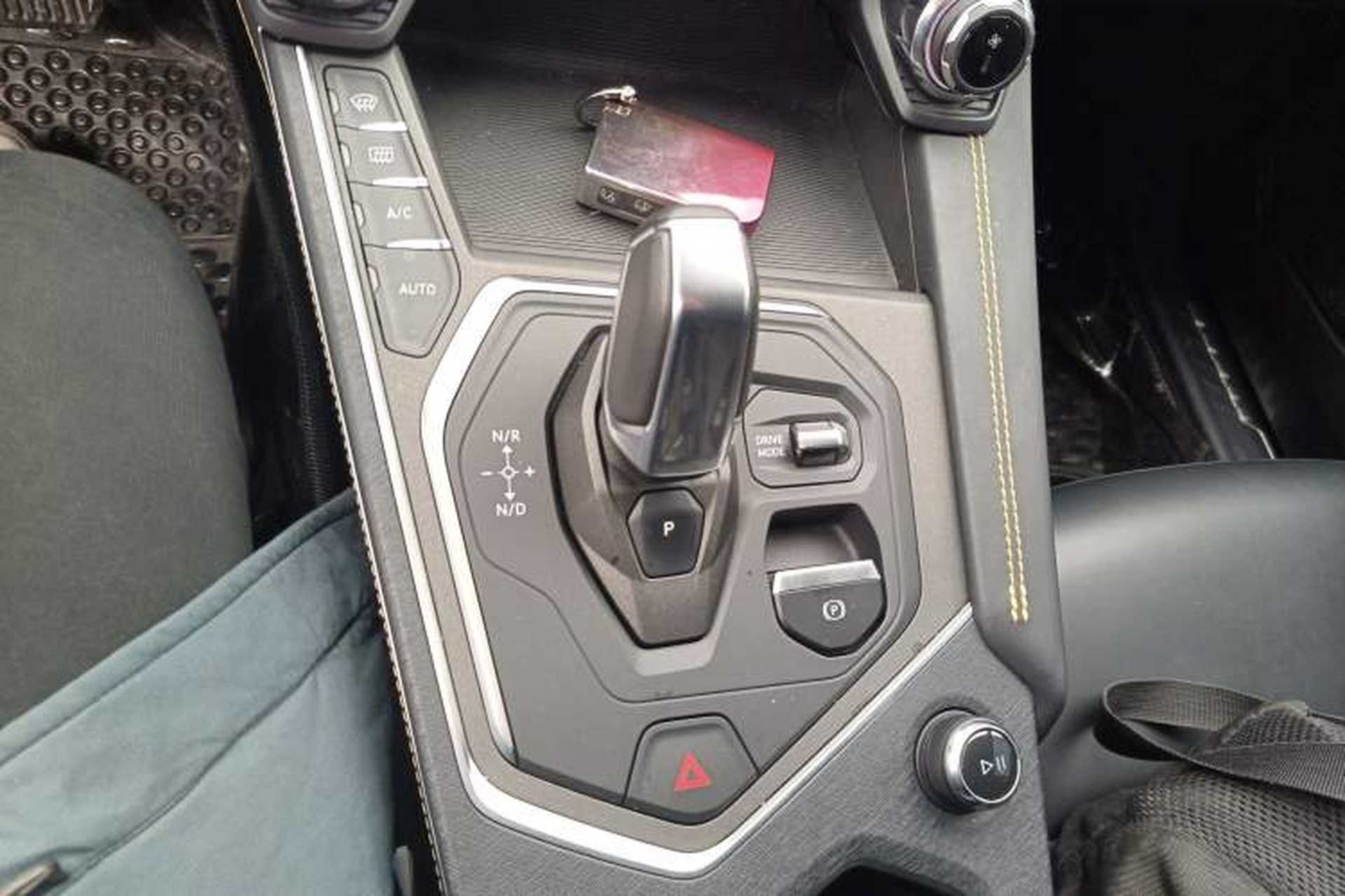 Used Lynk & Co 01 2023 2.0TD Two-Wheel Drive Asian Games Edition Gear Lever