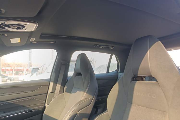 Used Lynk & Co 01 2023 1.5TD EM-F PM Headliner